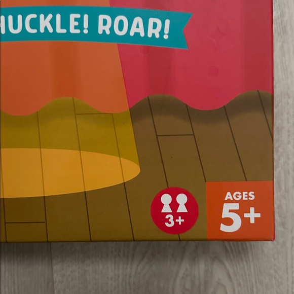 NEW IN BOX Chuckle & Roar Family Charades ages 5+ gift family game night - Picture 2 of 7